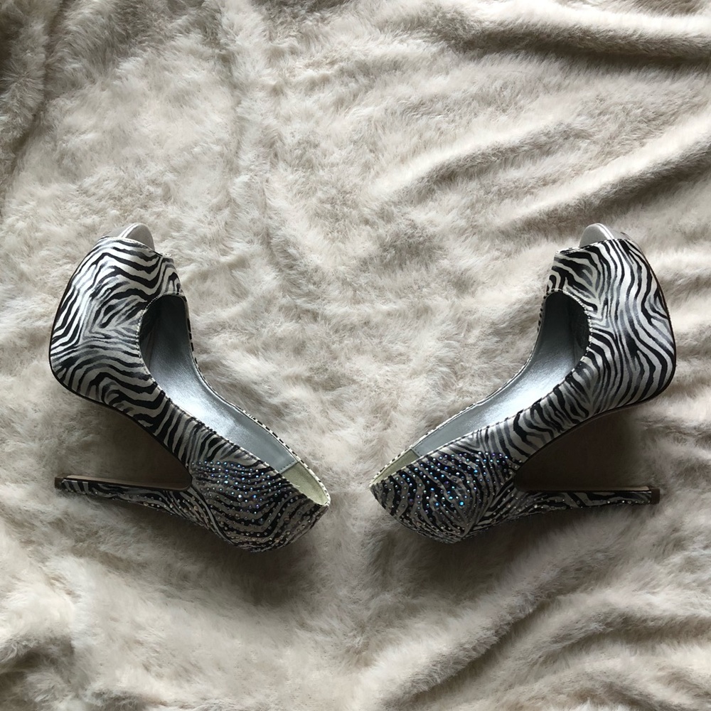 Shi by journeys Heels - Picture 4 of 5